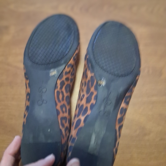 Jessica Simpson Leopard Print Flats - Picture 3 of 7